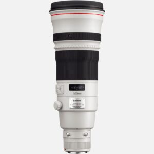 Das stark vergrernde Superteleobjektiv der L Serie mit 4-Stufen-Bildstabilisator und 3 Bildstabilisator-Modi ist ideal zur Nachfhrung von Action ideal fr Motive in der Sport- und Naturfotografie. Das EF 500mm f/4L IS II USM bietet einen 2-stufigen Power Focus Modus zur gleichmigen und konstanten Steuerung der Fokussiergeschwindigkeit ideal fr Videoaufnahmen. Der integrierte Ultraschallmotor (USM) sorgt fr einen schnellen und leisen Autofokus, der sich jederzeit manuell anpassen lsst, und als Teil der professionellen Canon Flaggschiff L Serie ist das Objektiv besonders robust und vor Staub und Spritzwasser geschtzt. Vorteile Professionelles 500mm-Superteleobjektiv der L Serie mit hoher Vergrerung fr alle Arten der Sport- und Naturfotografie Der optische 4-Stufen-Bildstabilisator kompensiert Kamerawackler und ermglicht selbst bei wenig Licht Aufnahmen aus der freien Hand, wobei 3 Modi ideal zum Nachverfolgen von Action sind Der integrierte Ultraschallmotor (USM) sorgt fr einen schnellen und leisen Autofokus, der sich jederzeit manuell anpassen lsst Der zweistufige Power Focus Modus ermglicht eine gleichmige und konstante Steuerung der Fokussiergeschwindigkeit ideal fr Videoaufnahmen Als Teil der professionellen Canon Flaggschiff L Serie ist das Objektiv besonders robust und vor Staub und Spritzwasser geschtzt Fluorit- und UD-Linsen minimieren Geisterbilder und Verzeichnungen und optimieren so jede Aufnahme Kompatibel mit allen Canon DSLR-Kameras sowie mit spiegellosen Systemkameras der EOS M Serie mit optionalem EF-EOS M Adapter Lieferumfang EF 500mm f/4L IS II USM Streulichtblende ET-138 Objektivkcher500B Objektivdeckel E-163B Objektivdeckel E Benutzerhandbuch Gut geeignet fr Action Natur Alle technischen Daten zeigen