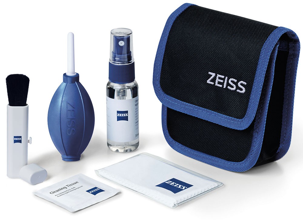 Reinigen Sie die Gläser Ihres hochwertigen Objektives nur mit einem Zeiss Reinigungsset / Cleaning Kit für Objektive. Das abgebildete Objektiv dient nur der Anschauung und