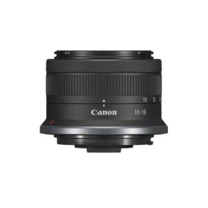 Ein kompaktes und leichtes Ultraweitwinkel-Zoomobjektiv für Kameras der Canon EOS R Serie. Das RF-S 10-18mm F4.5-6.3 IS STM ist das RF-S Objektiv von Canon mit dem bisher
