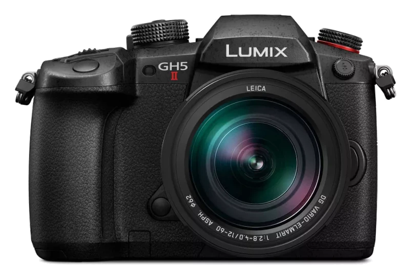 Die Lumix GH5 II spricht als klassische Hybrid-Kamera Foto- und Videografen gleichermaßen an und überzeugt mit vielen Verbesserungen und neuen