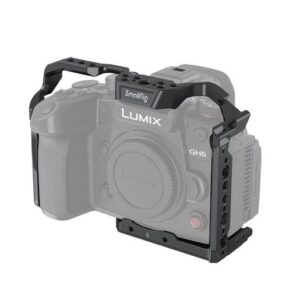 SmallRig Cage für Kamera Panasonic LUMIX GH6 bietet Befestigungspunkte für Zubehör und schützt die Kamera. Der Käfig behält den Zugang zu den Schnittstellen