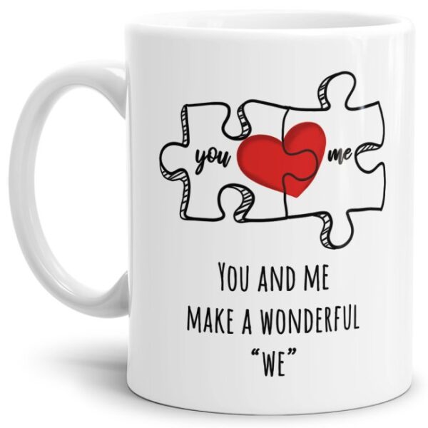 Liebevoll gestaltete Tasse in Weiß mit Puzzleteil-Motiv und süßem Spruch - A wonderful we - für Verliebte