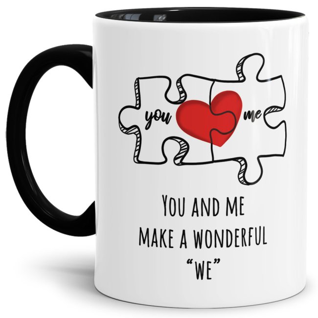 Liebevoll gestaltete Tasse in Schwarz mit Puzzleteil-Motiv und süßem Spruch - A wonderful we - für Verliebte