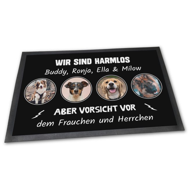 Fußabtreter mit Hunde-Spruch - Wir sind harmlos - aber Vorsicht vor X"- mit Fotos und Namen selbst gestalten. Mit dieser Fußmatte direkt an der..."