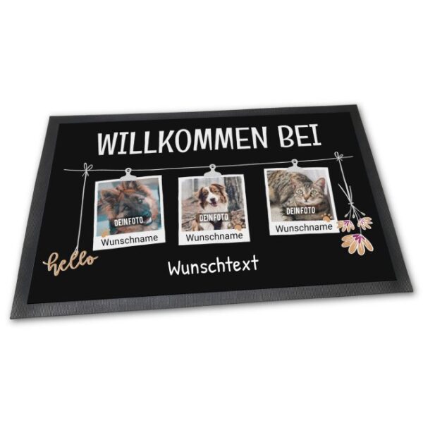 Fußabtreter mit Hunde-Spruch - Willkommen bei"- mit Fotos und Namen selbst gestalten. Mit dieser Fußmatte direkt an der Haustür ein Statement..."