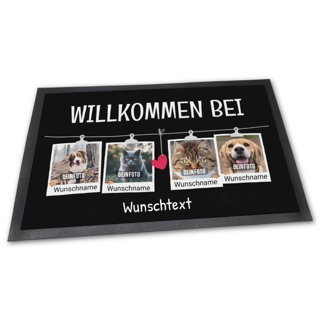 Fußabtreter mit Hunde-Spruch - Willkommen bei"- mit Fotos und Namen selbst gestalten. Mit dieser Fußmatte direkt an der Haustür ein Statement..."