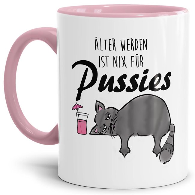 Unsere witzigen Tassen mit Katzenmotiv und Spruch - Älter werden ist nix für Pussies - sind ein lustiges Geburtstagsgeschenk für junggebliebene...