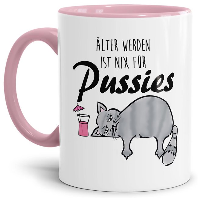 Unsere witzigen Tassen mit Katzenmotiv und Spruch - Älter werden ist nix für Pussies - sind ein lustiges Geburtstagsgeschenk für junggebliebene...