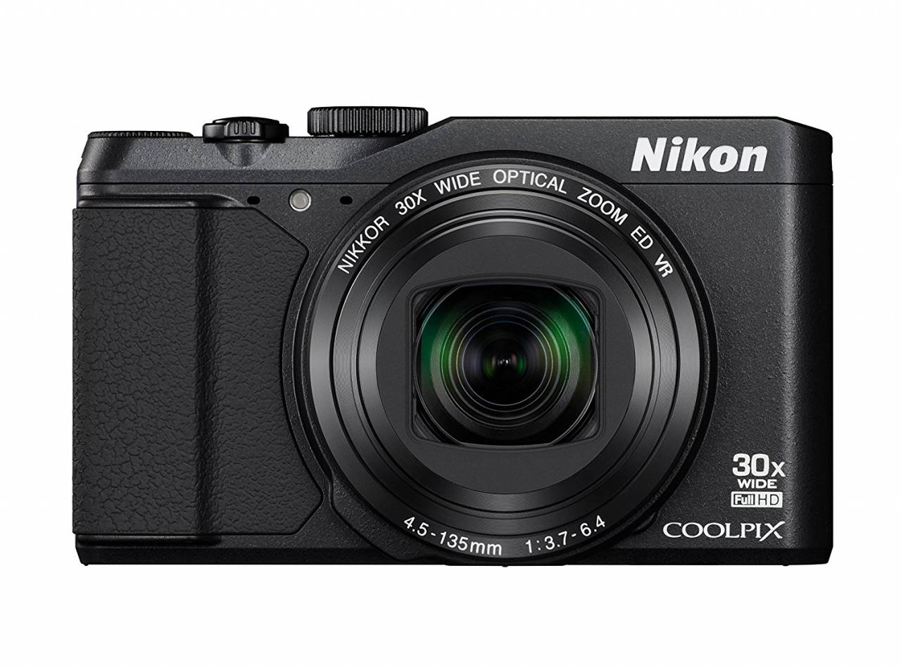 Dieses gepflegte Nikon Coolpix S9900 Gehäuse wurde komplett überprüft und befindet sich technisch im einwandfreien Zustand. Die Kamera weist geringe Nutzspuren auf. Sie