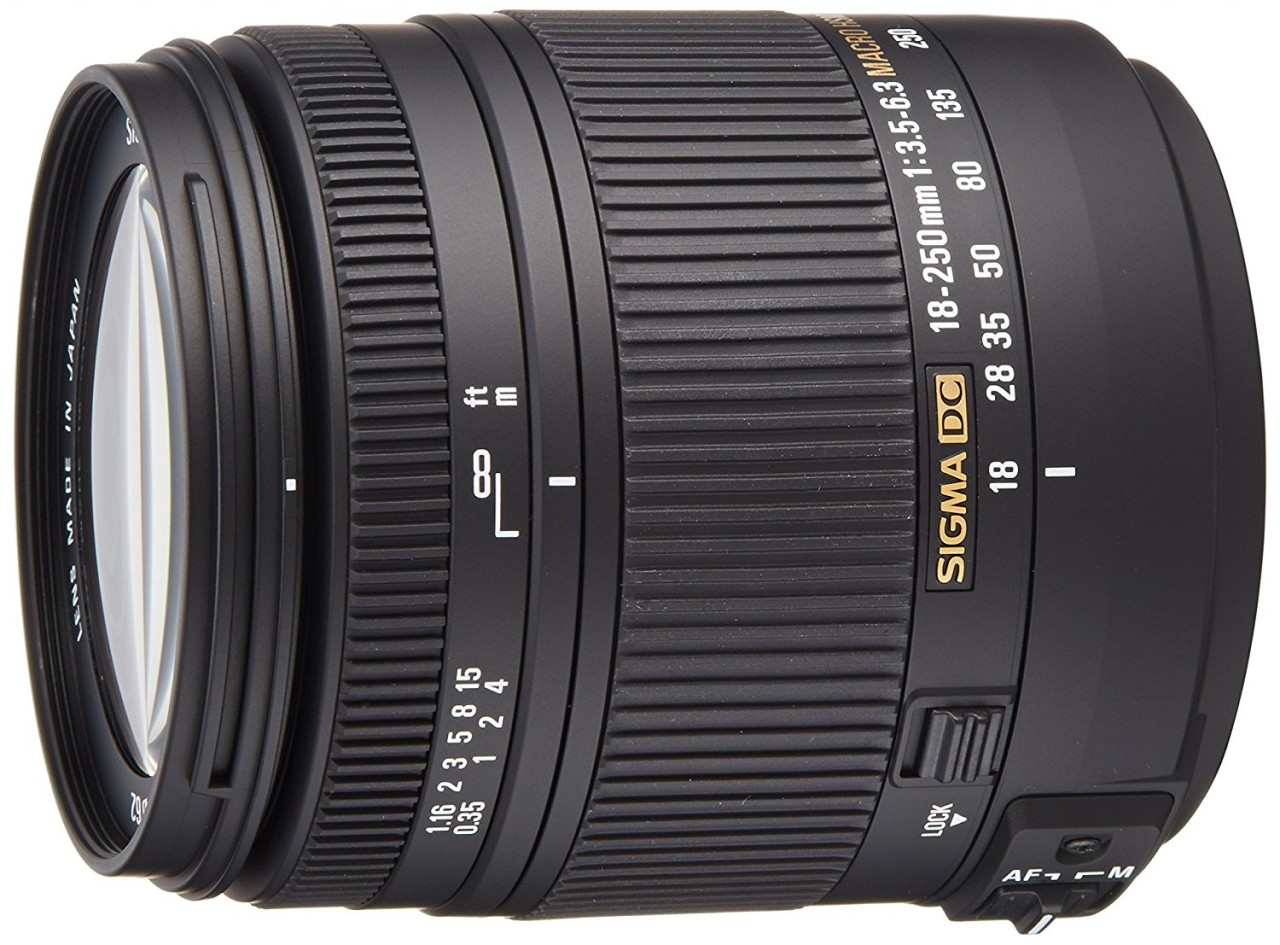 Dieses Sigma 18-250mm 3.5-6.3 DC Makro HSM Objektiv wurde komplett überprüft und befindet sich technisch im einwandfreien Zustand. Das Objektiv befindet sich im Topzustand.