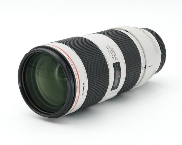 Dieses Canon EF 70-200mm Objektiv befindet sich technisch und optisch im fantastischen Zustand