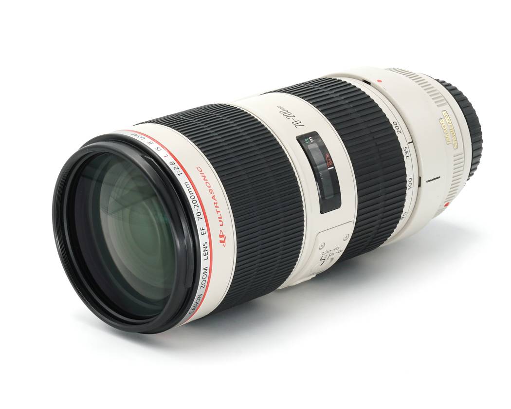 Dieses Canon EF 70-200mm 2.8 Objektiv wurde komplett überprüft und befindet sich technisch im einwandfreien Zustand. Das Objektiv befindet sich im Topzustand. Lediglich an der