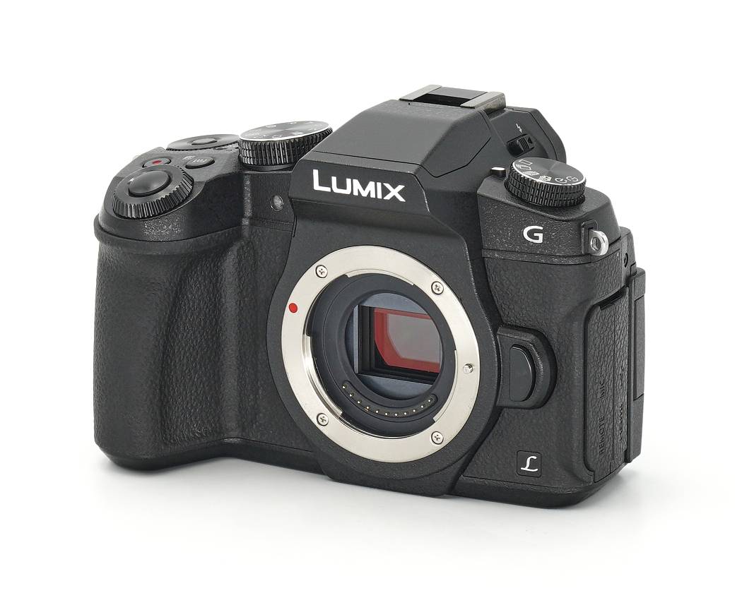 Dieses Panasonic Lumix DMC-G81 Gehäuse befindet sich im technisch einwandfreien Zustand. Das Gehäuse weist optisch nur übliche