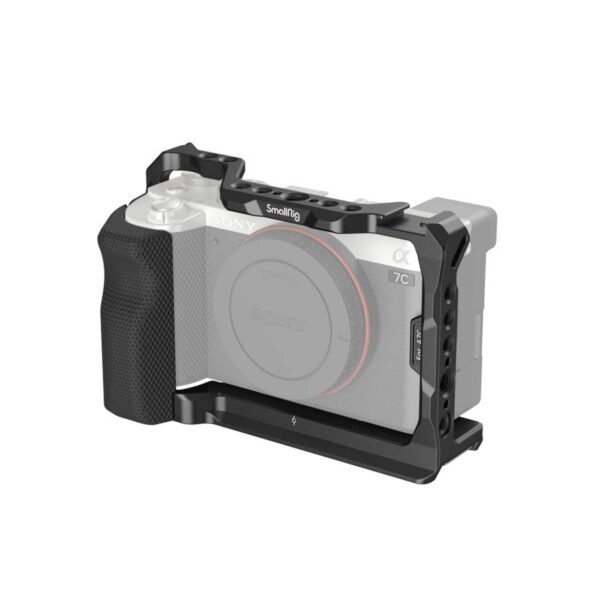 Produktmerkmale • Dedizierter Vollcage für Sony Alpha 7C. • Ergonomischer Silikon-Seitengriff für bequemen Griff • Patentiertes seitliches Verriegelungssystem