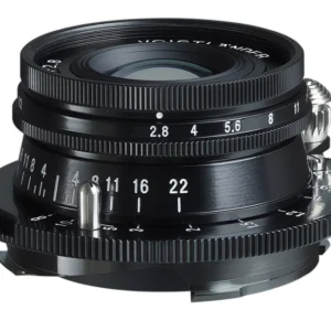 Das 40 mm F2.8 Heliar asphärisch VM ist ein kompaktes und universell einsetzbares Objektiv mit einer Linsenkonfiguration von fünf Linsen in drei Gruppen