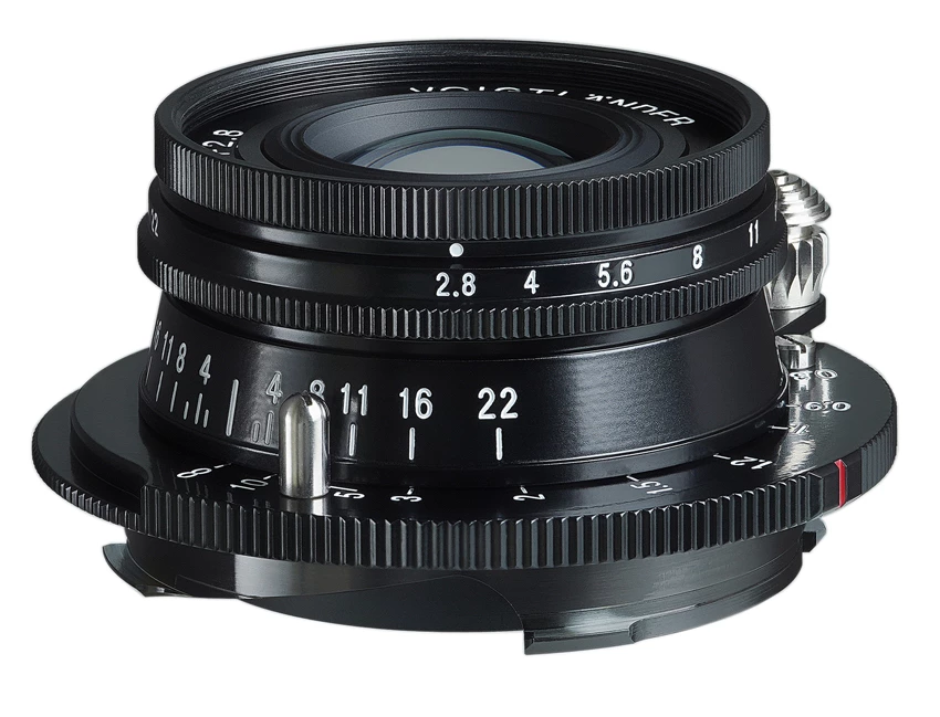 Das 40 mm F2.8 Heliar asphärisch VM ist ein kompaktes und universell einsetzbares Objektiv mit einer Linsenkonfiguration von fünf Linsen in drei Gruppen