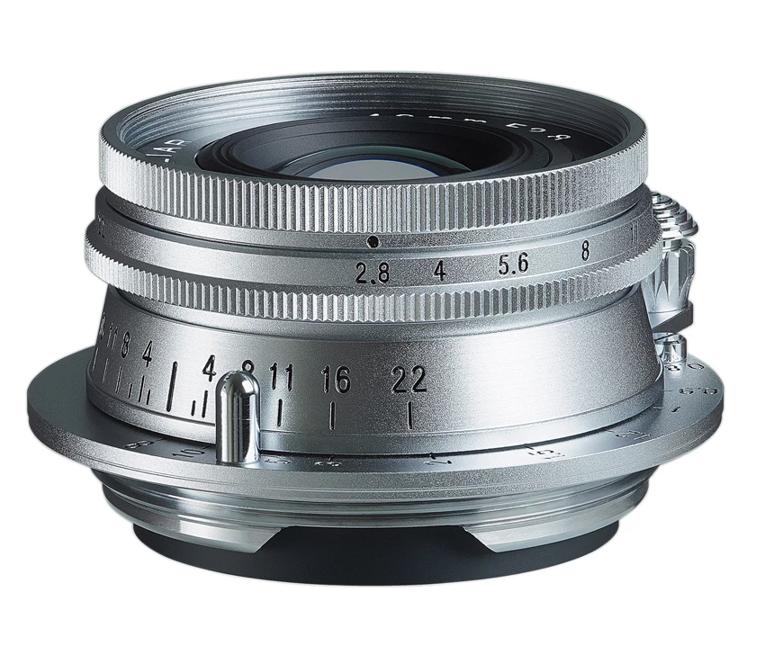 Das 40 mm F2.8 Heliar asphärisch L* (M39) ist ein kompaktes und universell einsetzbares Objektiv mit einer Linsenkonfiguration von fünf Linsen in drei Gruppen