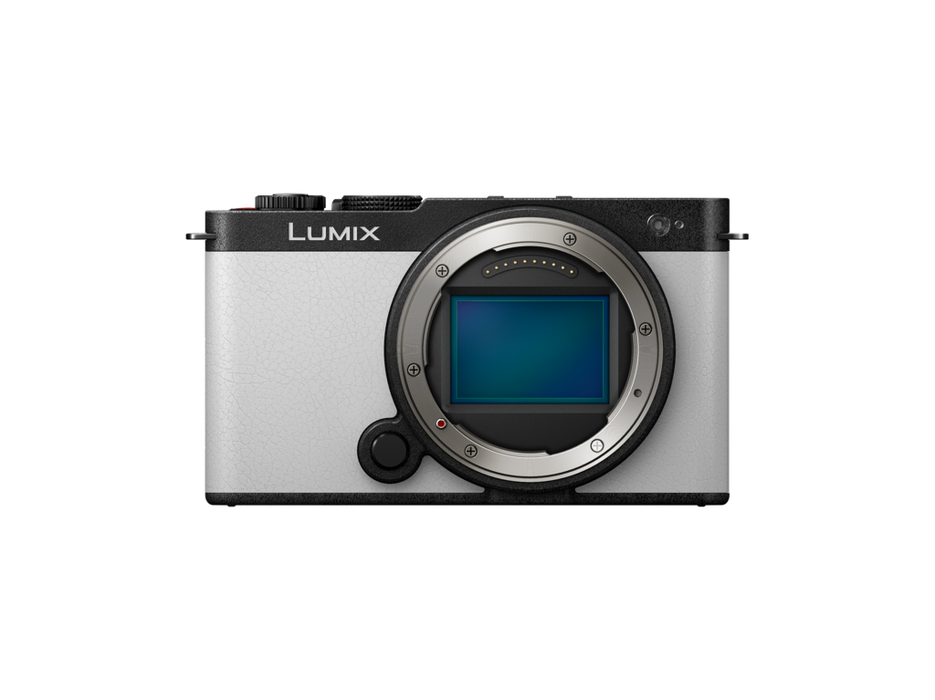 Die LUMIX S9 ist die kleinste und leichteste Vollformat Systemkamera der LUMIX S-Serie. Sie ist in fünf verschiedenen Farben erhältlich – Smokey White