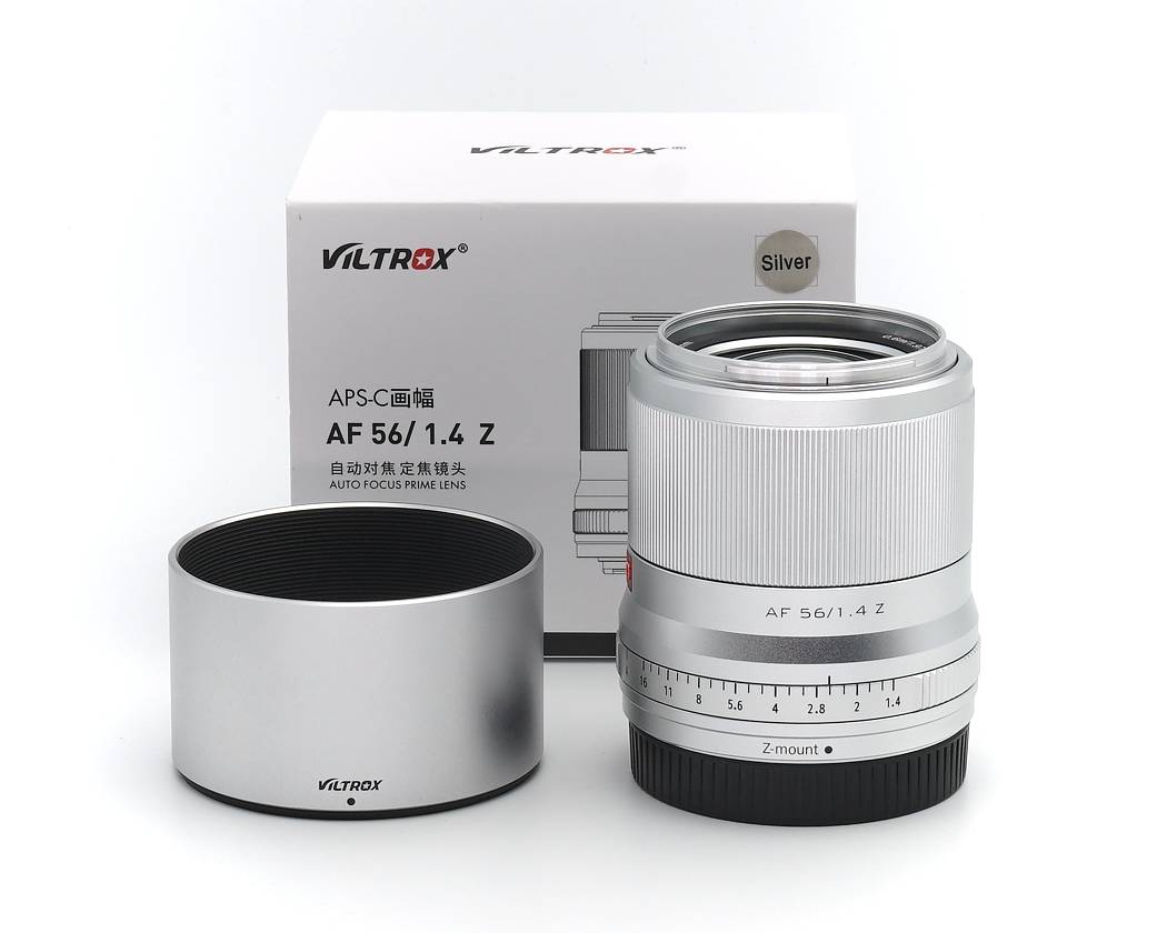 Einzelstück zum Sonderpreis Deses Viltrox AF 56mm 1.4 Objektiv stand lediglich in unserer Ausstellungsvitrine im Showroom. Die Optik weist keinerlei Nutzspuren auf und