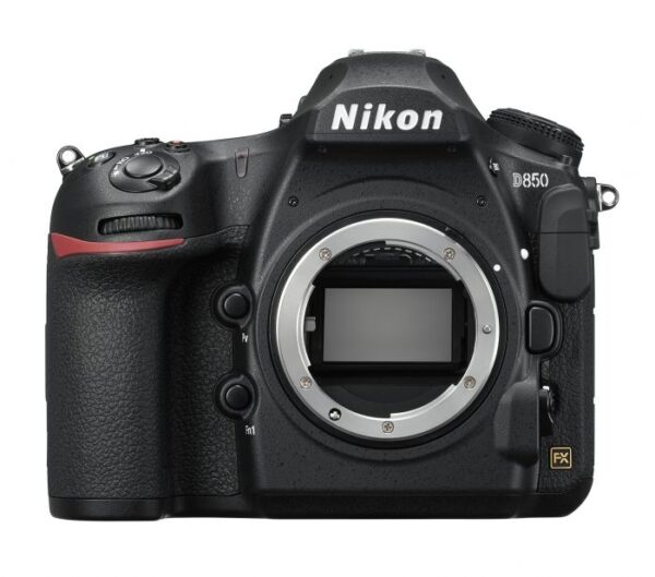 Nikon D850 Gehäuse Kundenretoure - nach 400 EUR Nikon Winter Sofortrabatt