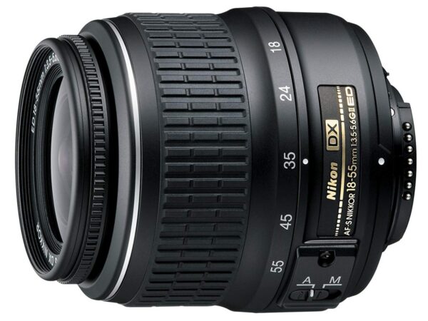 Einzelstück zum Sonderpreis Dieses Nikon AF-S DX NIKKOR 18-55mm Objektiv stammt aus unserem Showroom. Die Optik weist keinerlei Nutzspuren auf und befindet sich nach wie vor