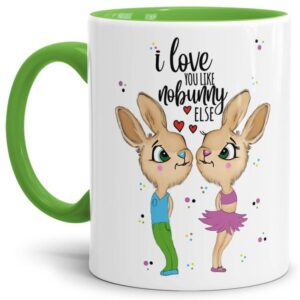 Unsere Hasen-Tasse mit lustigem Spruch und zwei süßen Häschen ist nicht nur zum Osterfest der Hingucker. Als nette Geschenkidee zu Ostern und zu...