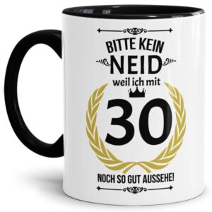 Hochwertige Keramiktasse mit lustigem Spruch mit schwarzem Akzent zum runden in Bitte kein Neid