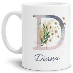 Liebevoll gestaltete Tasse mit Buchstabe und Name verziert mit einer Ranke aus Gräsern und Blumen. Der personalisierbare Kaffeebecher mit Monogramm...