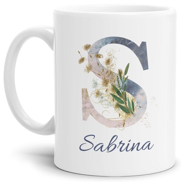 Liebevoll gestaltete Tasse mit Buchstabe und Name verziert mit einer Ranke aus Gräsern und Blumen. Der personalisierbare Kaffeebecher mit Monogramm...