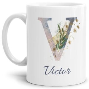 Liebevoll gestaltete Tasse mit Buchstabe und Name verziert mit einer Ranke aus Gräsern und Blumen. Der personalisierbare Kaffeebecher mit Monogramm...