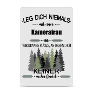 Originelles und lustiges Berufe-Blechschild für die coolste Kamerafrau. Das perfekte Geschenk für Kolleginnen und Freunde