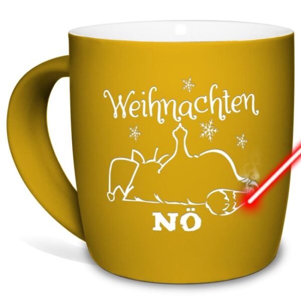 Gummierte Gravierte Tasse mit Spruch - Weihnachten mit Nö-Katze - Lasergravur mit einzigartigem 3-D-Effekt - eine coole Weihnachtshasser-Tasse fürs...