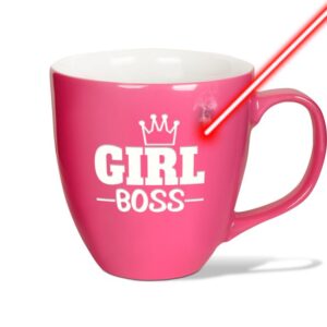 Lustige XXL Jumbotasse graviert mit Spruch - Girl Boss - Diese hochwertige und edle Kaffeetasse aus Porzellan mit hochglänzender