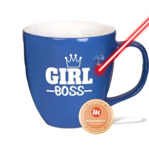 Lustige XXL Jumbotasse graviert mit Spruch - Girl Boss - Diese hochwertige und edle Kaffeetasse aus Porzellan mit hochglänzender