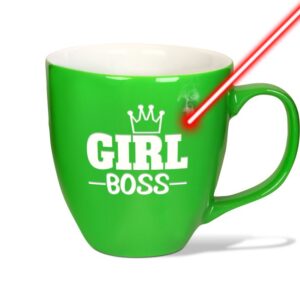 Lustige XXL Jumbotasse graviert mit Spruch - Girl Boss - Diese hochwertige und edle Kaffeetasse aus Porzellan mit hochglänzender