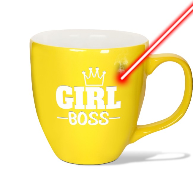 Lustige XXL Jumbotasse graviert mit Spruch - Girl Boss - Diese hochwertige und edle Kaffeetasse aus Porzellan mit hochglänzender