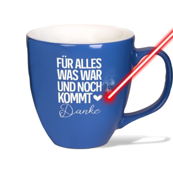 Danke sagen mit diesem hochwertigen Kaffeebecher aus Porzellan und edler Gravur. Der hochwertige XXL Jumbo Kaffeetasse aus Porzellan mit...