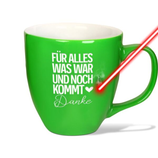 Danke sagen mit diesem hochwertigen Kaffeebecher aus Porzellan und edler Gravur. Der hochwertige XXL Jumbo Kaffeetasse aus Porzellan mit...