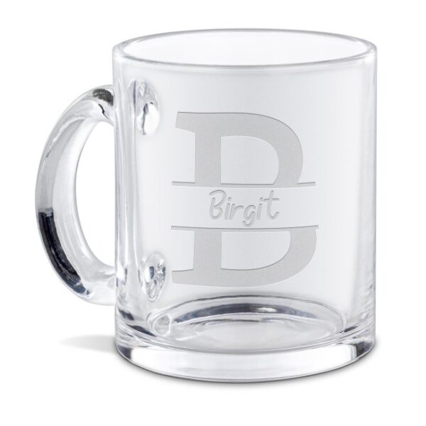 Unsere hochwertig gravierte Tasse aus Glas mit Initiale B und Name ist ein edles