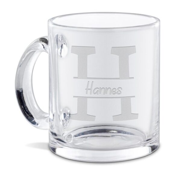 Unsere hochwertig gravierte Tasse aus Glas mit Initiale H und Name ist ein edles