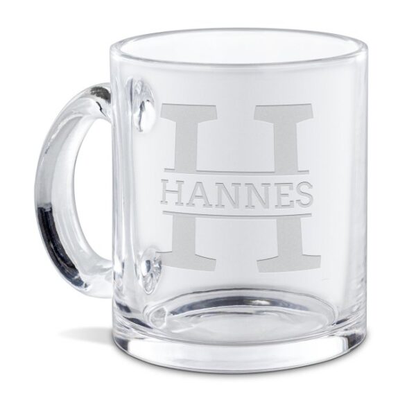 Unsere hochwertig gravierte Tasse aus Glas mit Initiale H und Name ist ein edles