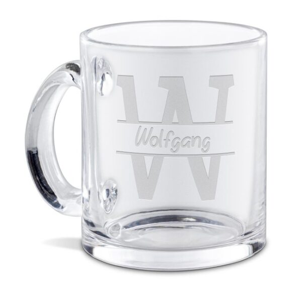 Unsere hochwertig gravierte Tasse aus Glas mit Initiale W und Name ist ein edles