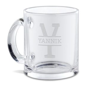 Unsere hochwertig gravierte Tasse aus Glas mit Initiale Y und Name ist ein edles