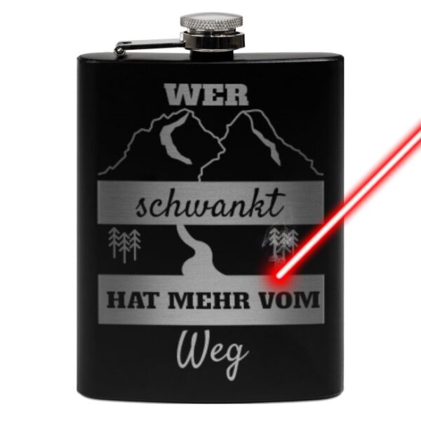 Ein Flachmann - auch Taschenflasche genannt - ist mittlerweile ein treuer Begleiter von Wanderen