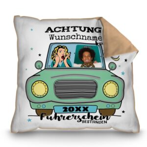 Eine originelle und schöne Geschenkidee zur bestandenen Führerscheinprüfung ist dieses hochwertige Kissen mit mokka-farbener Rückseite. Mit Foto