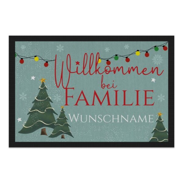 Schöne Fußmatte mit persönlichem Aufdruck - Willkommen bei Familie - mit schönem winterlichen Design passend zur Adventszeit und Weihnachten....