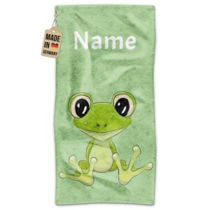 Das liebevoll gestaltete Kinder-Badetuch mit Frosch kannst Du mit einem Namen in unserem Produktdesigner ganz einfach personalisieren. Ein...