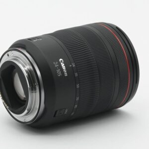 Dieses Canon RF 24-105mm 4.0 Objektiv kommt aus unserem Showroom. Es bestehen lediglich minimale Nutzspuren. Sie erhalten das Objektiv mit Front- und Rückdeckel. Da es einem