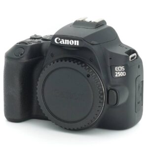 Dieses Canon EOS 250D Gehäuse wurde komplett überprüft und befindet sich technisch im einwandfreien Zustand. Das Gehäuse selbst weist äußerlich nur minimale