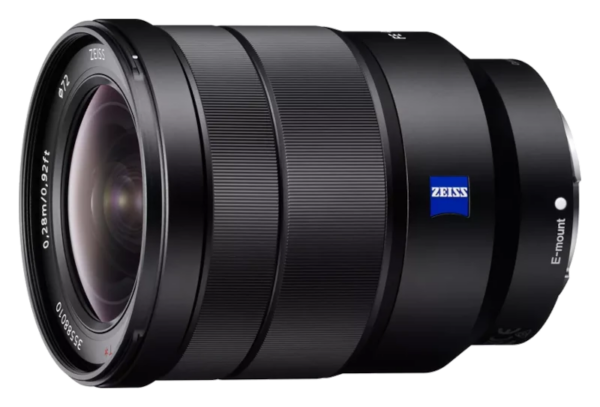 Die Familie der Vollformat-Objektive mit E-Bajonett (E-Mount) bekommt Zuwachs: Das neue Vario-Tessar T* FE 16-35 mm F4 ZA OSS (SEL1635Z) präsentiert sich als